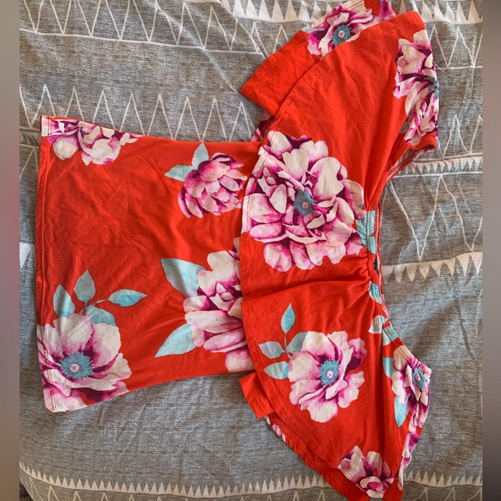 Cute off the shoulder floral top.
